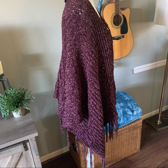 NWT chenille fringe poncho/wrap - Picture 2 of 6
